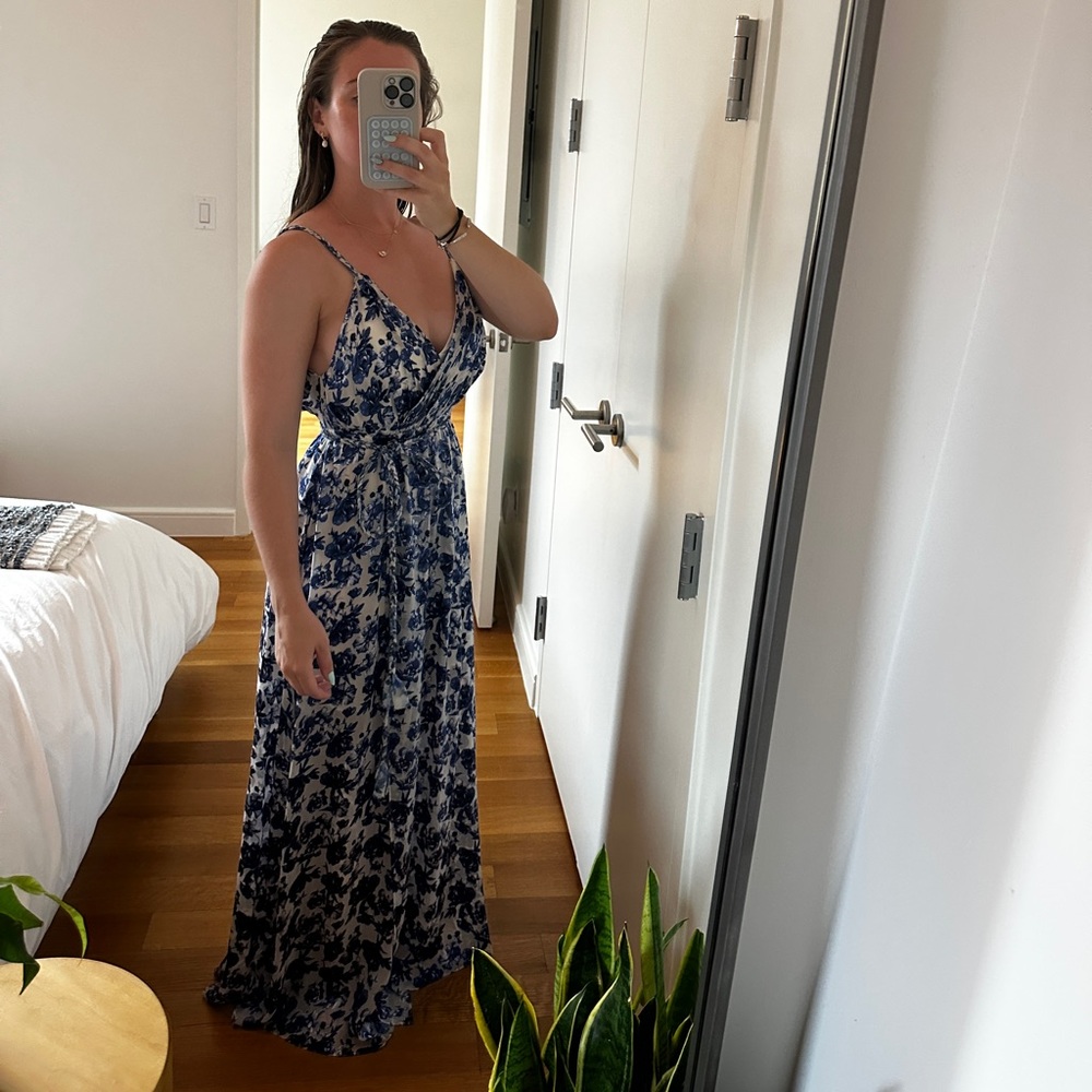 Alice + Olivia Floral 💙 Dress